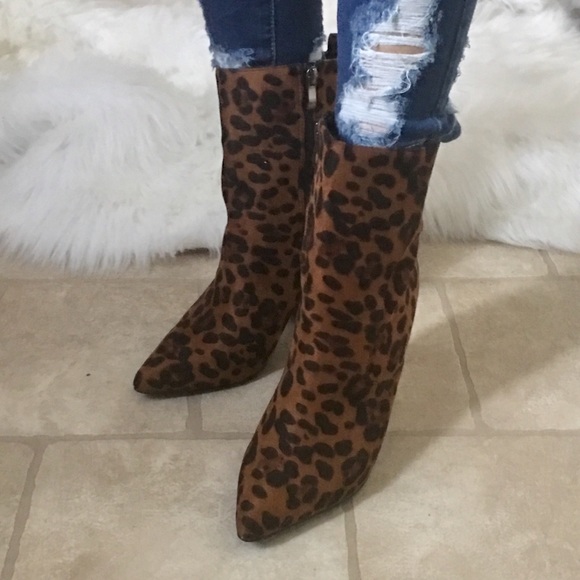 LAST 1️⃣ PRICE FIRM Vegan Suede Leopard Bootie - Picture 3 of 5